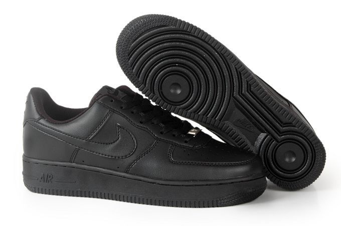 Nike Air Force 1 Low Classic Black Sneaker